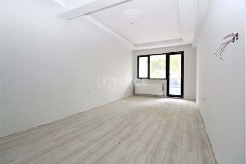 5+1 Apartment in Cinarcik, Turkey No. 11758 20