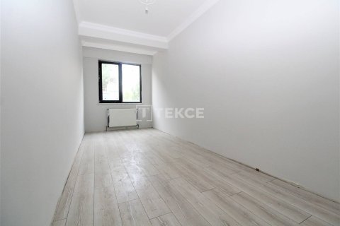 5+1 Apartment in Cinarcik, Turkey No. 11758 3