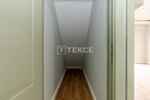 3+1 Apartment in Istanbul, Turkey No. 11723 28