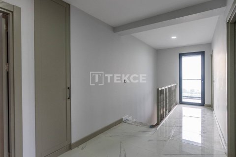 3+1 Apartment in Istanbul, Turkey No. 11723 24