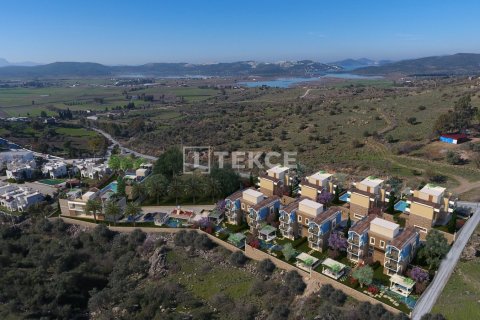 4+2 Villa en Milas, Turkey No. 23681 13