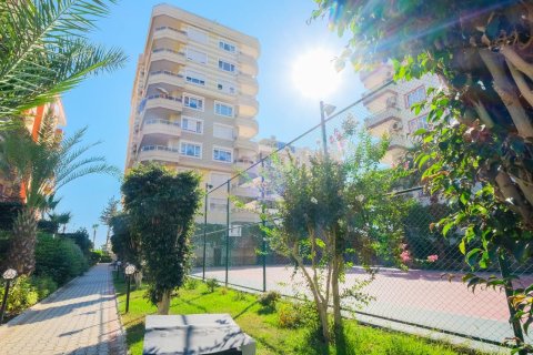 2+1 Apartment en Mahmutlar, Turkey No. 12293 10