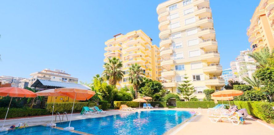 2+1 Apartment en Mahmutlar, Turkey No. 12293