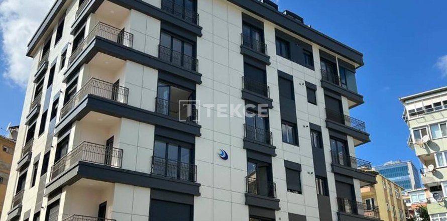 5+1 Apartment en Istanbul, Turkey No. 11890