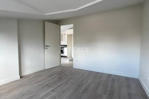 5+1 Apartment en Istanbul, Turkey No. 11890 18