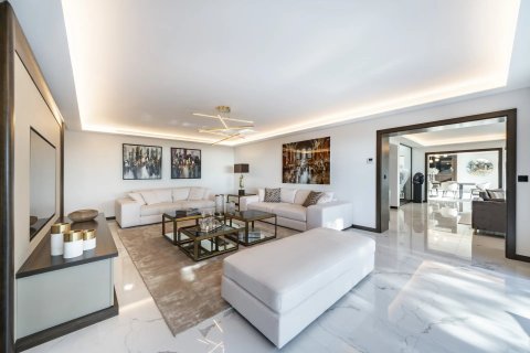 4 dormitorios Apartment en Cannes, France No. 67315 5