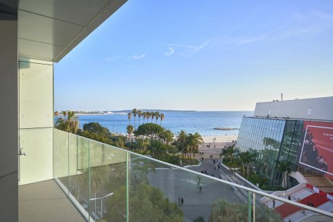 3 dormitorios Apartment en Cannes, France No. 67314 1