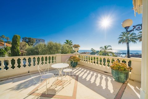 5 bedrooms Villa in Antibes, France No. 67317 5