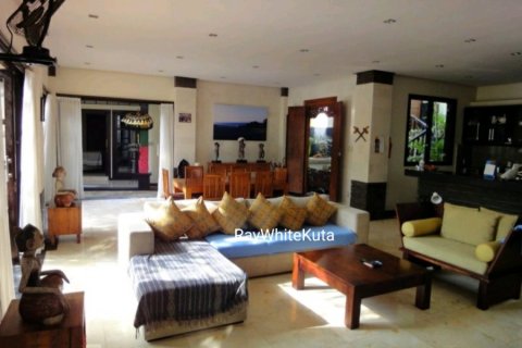 3 dormitorios Villa en Canggu, Indonesia No. 23045 6