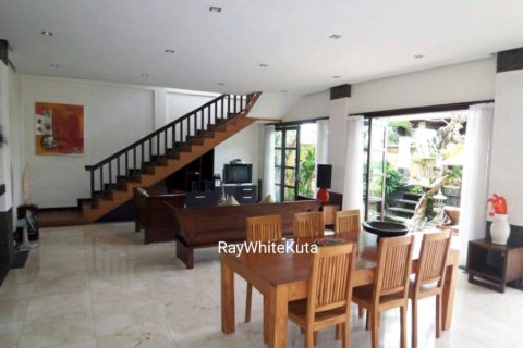 3 bedrooms Villa in Canggu, Indonesia No. 23045 2