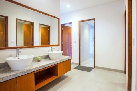 5 bedrooms Villa in Kuta, Indonesia No. 23086 13