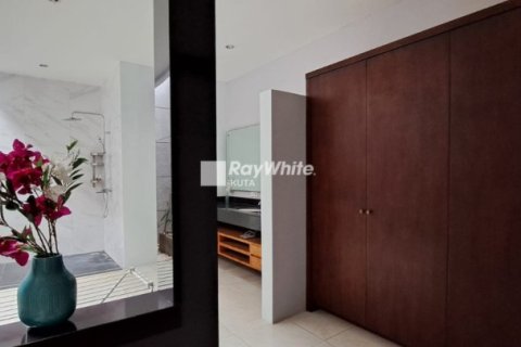 2 bedrooms Villa in Jimbaran, Indonesia No. 23087 9