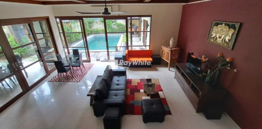 2 bedrooms Villa in Jimbaran, Indonesia No. 23087