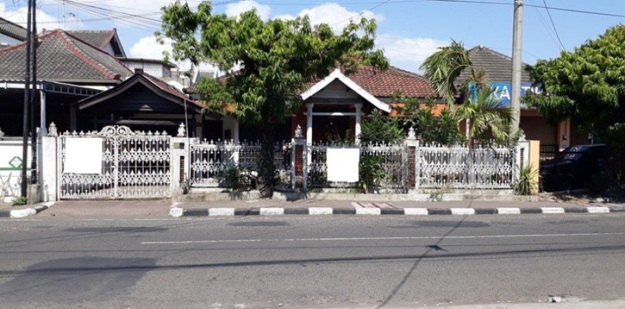 6 bedrooms House in Denpasar, Indonesia No. 23036