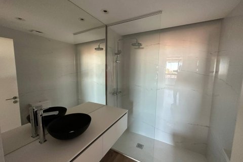 3 dormitorios Apartment en Madrid, Spain No. 26745 11