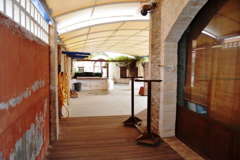 180m² Business in Hersonissos, Greece No. 57456 3