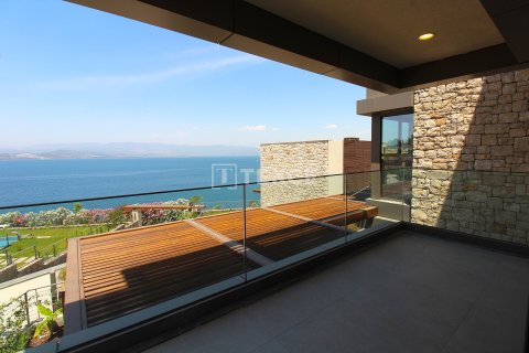 2+1 Penthouse en Milas, Turkey No. 21953 13