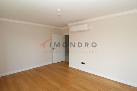 4+1 Appartement à Üsküdar, Turkey No. 18024 24