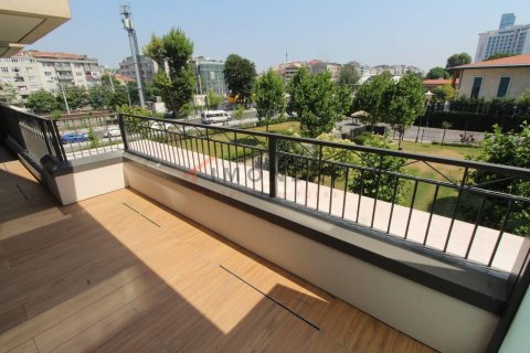 2+1 Apartment en Zeytinburnu, Turkey No. 16750 17