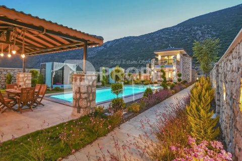 3 rooms Villa in Kas, Turkey No. 16494 7