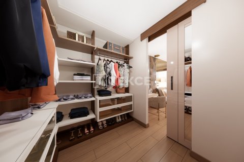 3+1 Apartment en Bueyuekcekmece, Turkey No. 16670 8