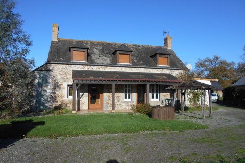 3 dormitorios House en Pre-en-Pail-Saint-Samson, France No. 72738 1