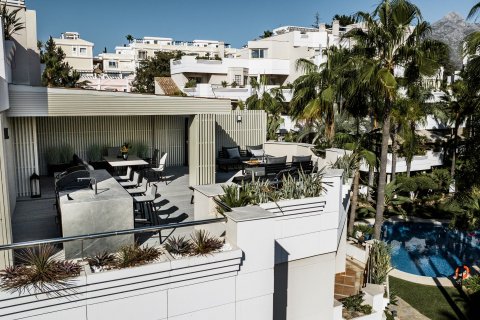 2 dormitorios Apartment en Marbella, Spain No. 27134 8