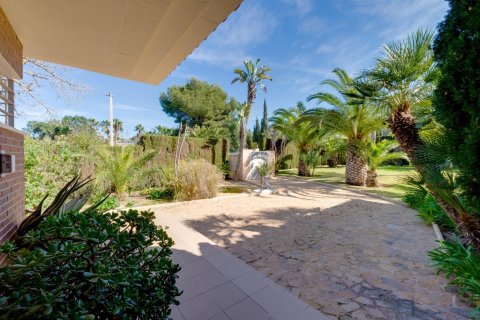 642m² Villa in Benidorm, Spain No. 27176 9