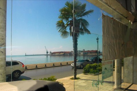 419m² Commercial property en Thessaloniki, Greece No. 56725 1