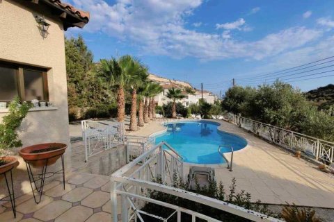 3 bedrooms Villa in Agios Tychonas, Cyprus No. 66577 4