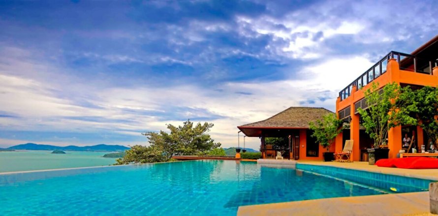 5 bedrooms Villa in Wichit, Thailand No. 884