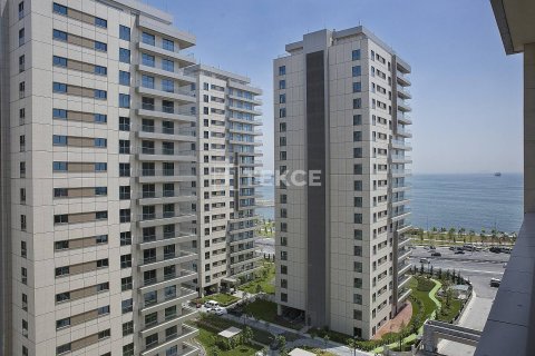 2+1 Apartment in Istanbul, Turkey No. 11200 25