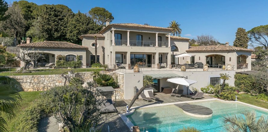 6 bedrooms Villa in Mougins, France No. 73159