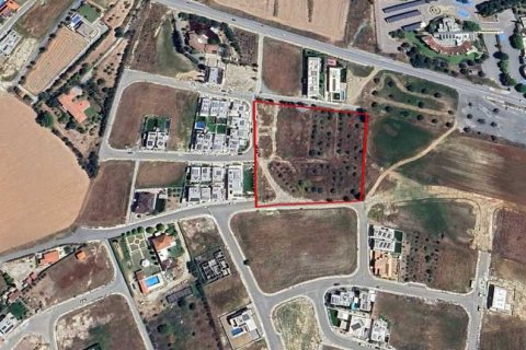 9867m² Land en Latsia, Cyprus No. 73150 1