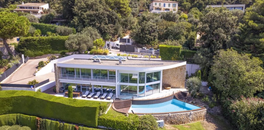 4 bedrooms Villa in Villefranche-sur-Mer, France No. 67405