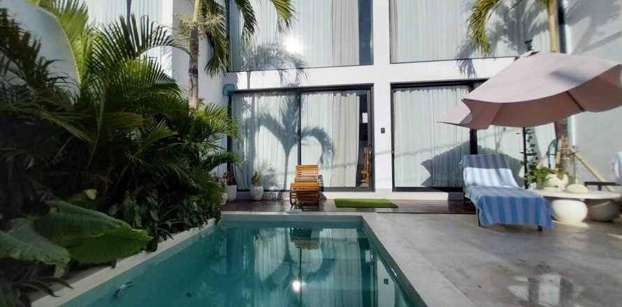 3 bedrooms Villa in Pecatu, Indonesia No. 70944