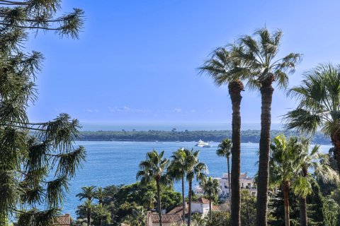 3 bedrooms Apartment in Cannes, France No. 67365 1