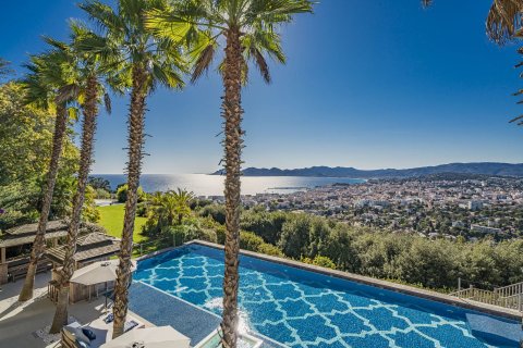 9 bedrooms Villa in Cannes, France No. 67363 3