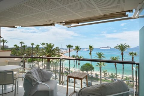 2 bedrooms Apartment in Cannes, France No. 67366 3