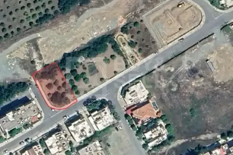 704m² Land in Limassol, Cyprus No. 35493 1