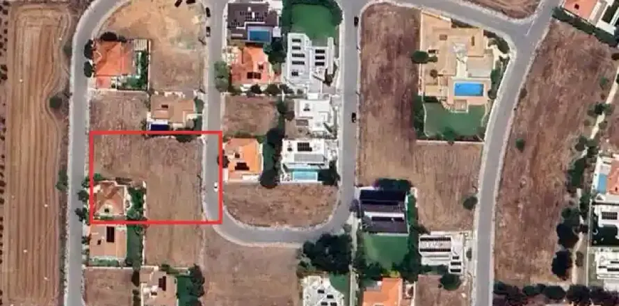 1009m² Land in Strovolos, Cyprus No. 35495