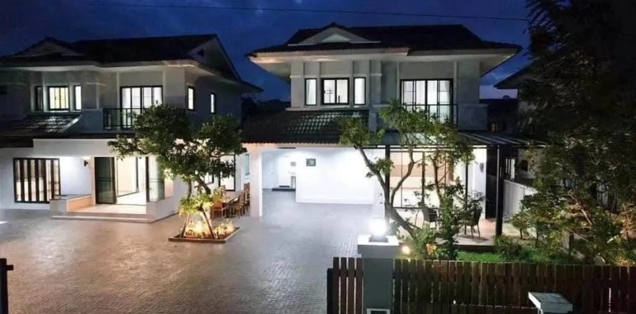 7 bedrooms House in Chiang Mai, Thailand No. 1395