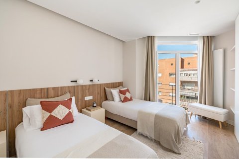 3 dormitorios Apartment en Madrid, Spain No. 26842 10