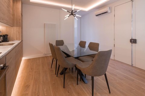 3 dormitorios Apartment en Madrid, Spain No. 26843 8