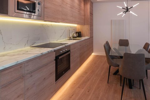 3 dormitorios Apartment en Madrid, Spain No. 26843 7