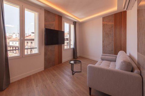 3 dormitorios Apartment en Madrid, Spain No. 26843 1