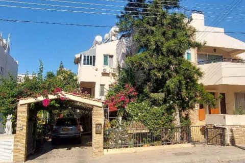 6 bedrooms House in Germasogeia, Cyprus No. 39403 2