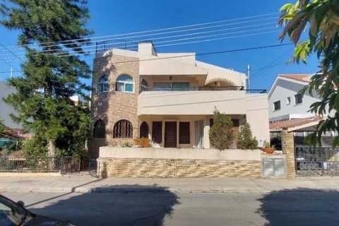 6 bedrooms House in Germasogeia, Cyprus No. 39403 1