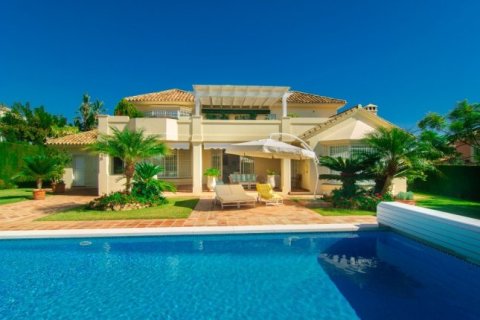 3 bedrooms House in Marbella, Spain No. 25511 1