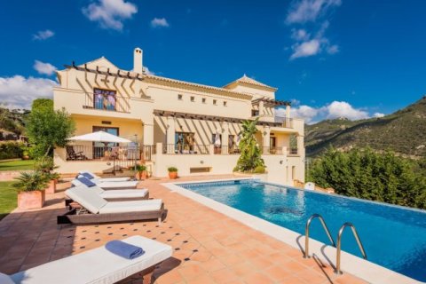 6 bedrooms House in Benahavis, Spain No. 25509 2